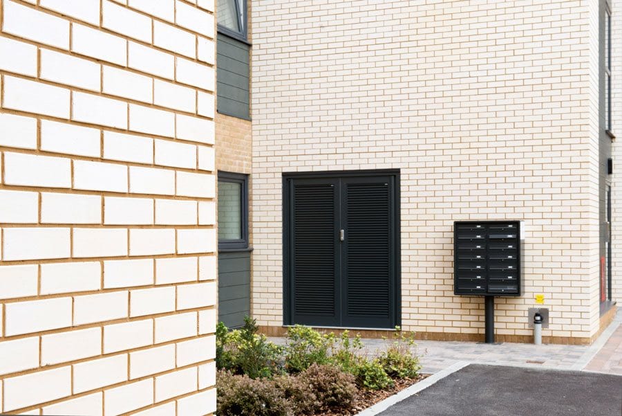 A photo of the MBH Blockley Porcelain White Smooth brick in use.