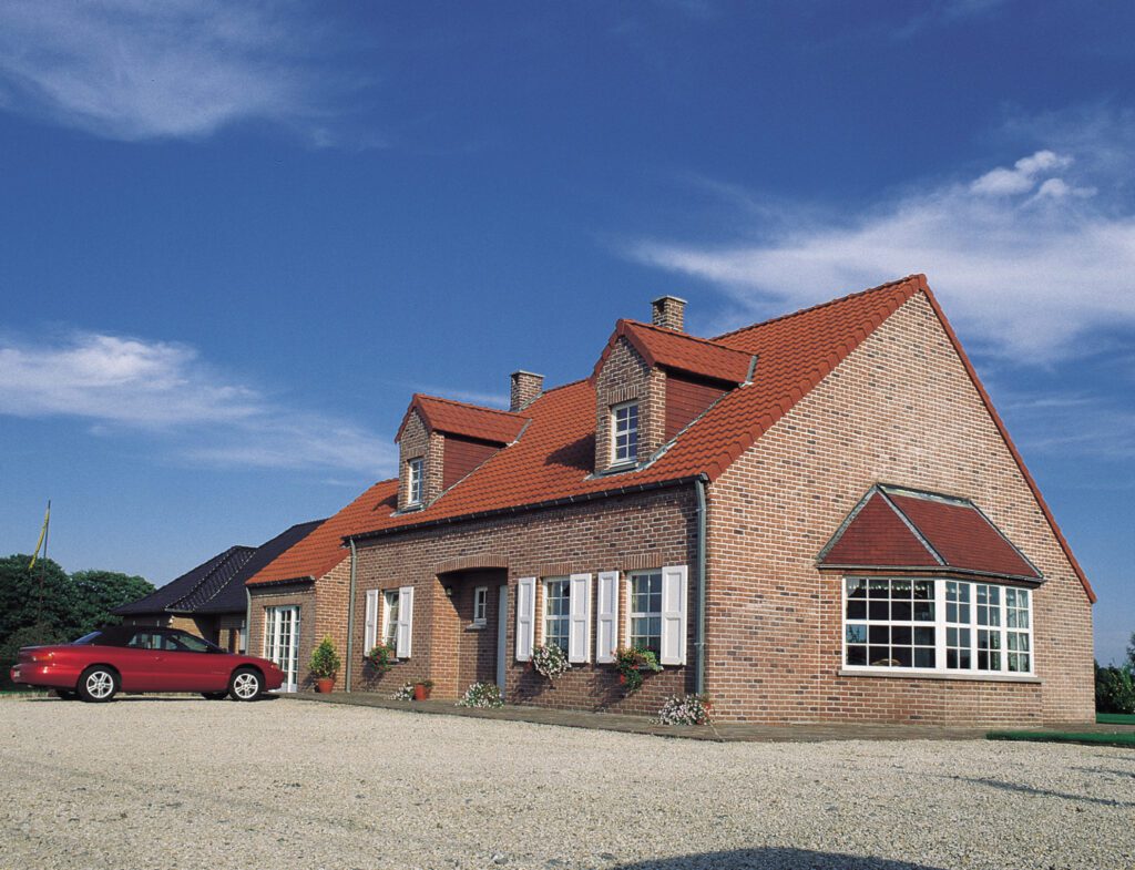A photo of the Vandersanden Autumn Red brick in use.